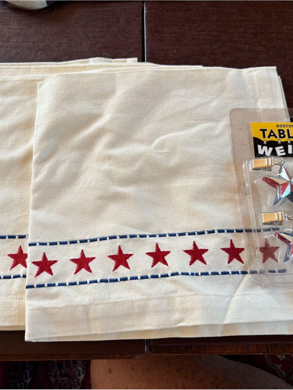NWOT Americana Set - 4 TAG Embroidered Star Napkins & Boston Warehouse wei